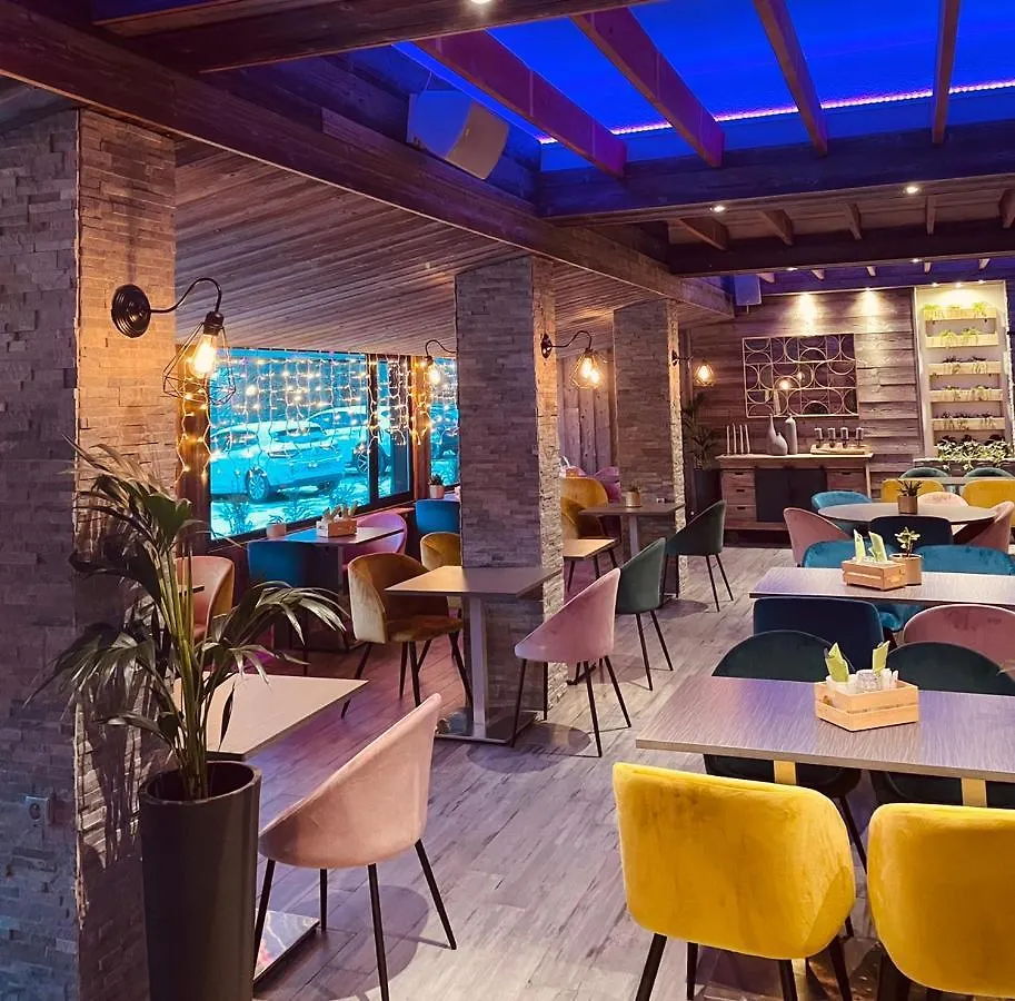 לה מן-דור Hotel Le Panorama 3*, לה מן-דור